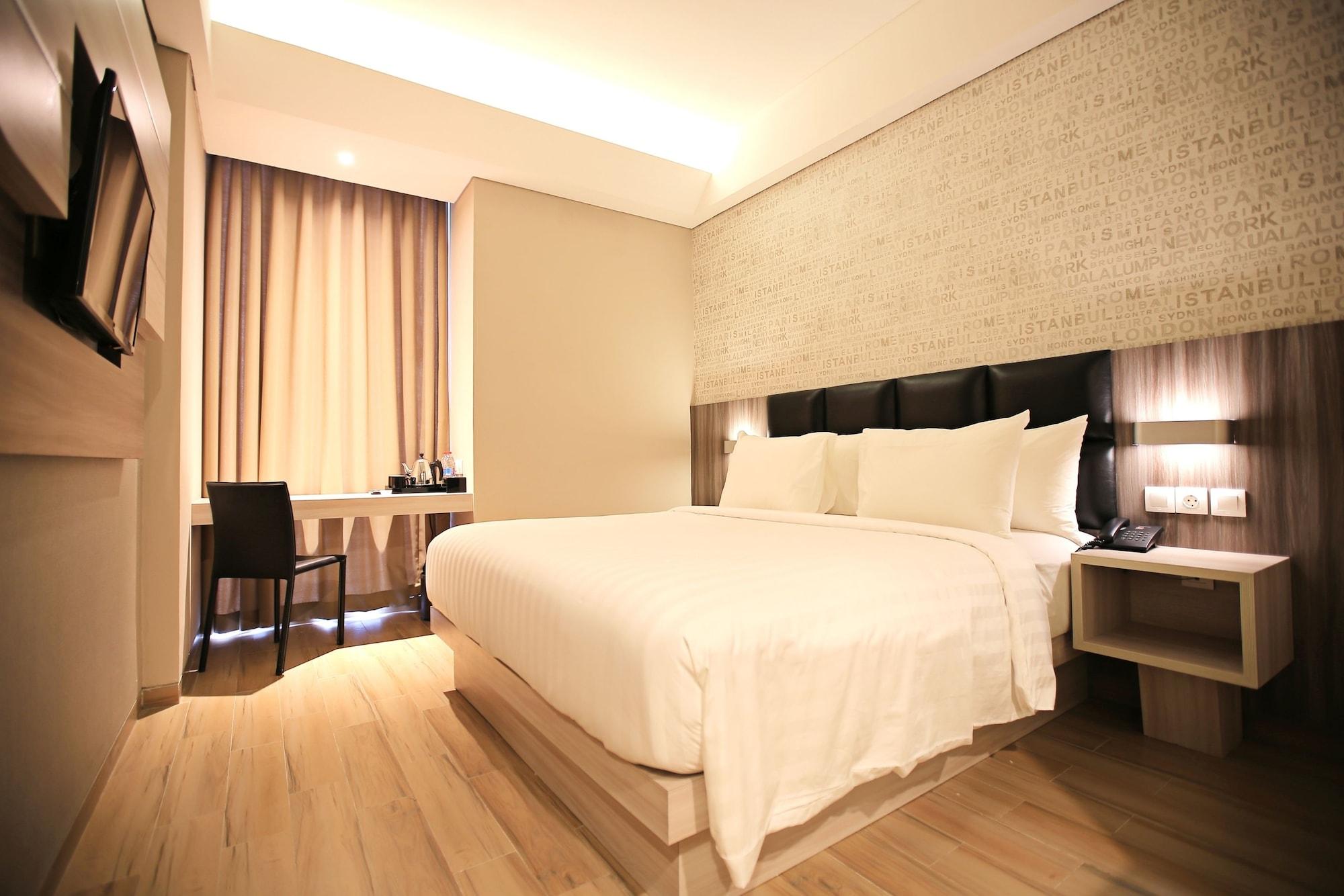 Luminor Hotel Jambi Kebun Jeruk Bagian luar foto